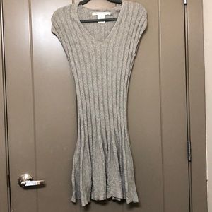 Fitted grey knitted dress